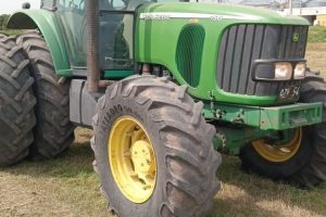 Tractor John Deere 7515