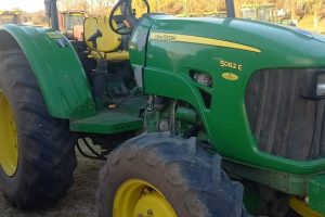 Tractor John Deere 5082E