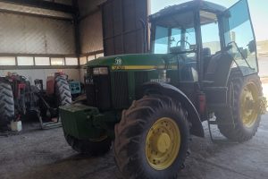 Tractor John Deere 7810