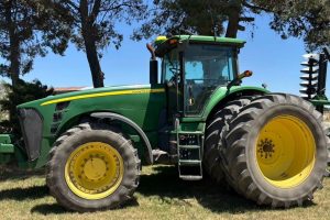 Tractor John Deere 8430