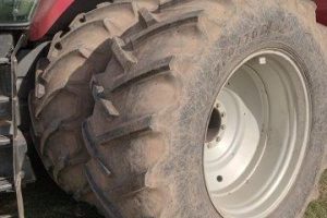 Tractor Case IH M340