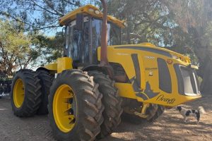 Tractor Pauny B580