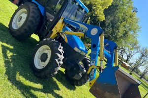 Tractor New Holland TT75