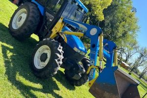 Tractor New Holland TT75