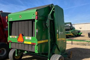 Rotoenfardadora John Deere 568