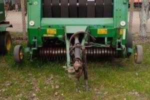 Rotoenfardadora John Deere 568