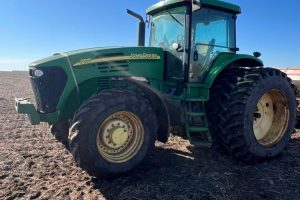 Tractor John Deere 7815