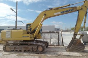 Excavadora Komatsu PC200