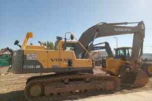 Retroexcavadora John Deere 310J